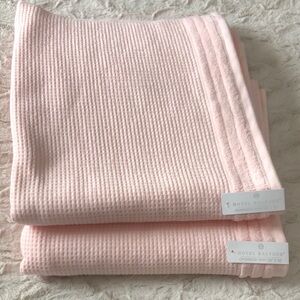 Hotel Balfour Pink Waffle Weave Bath Towels